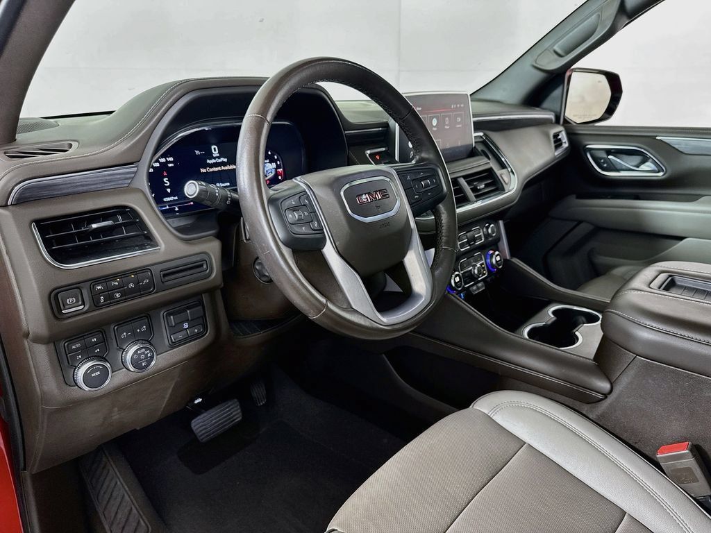 Used 2022 GMC Yukon XL SLT w/ SLT Luxury Package AWD/4WD image 9