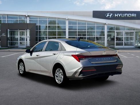 New 2026 Hyundai Elantra Blue image 5