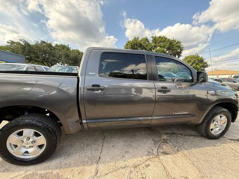 Used 2012 Toyota Tundra 4x4 CrewMax w/ TRD Off-Road Pkg image 8
