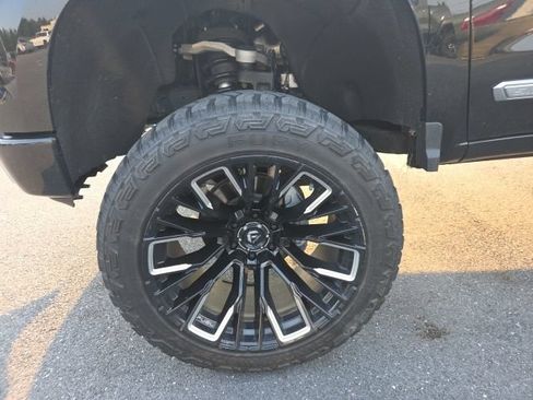 Used 2023 Chevrolet Silverado 1500 High Country w/ LPO, Dark Essentials Package AWD/4WD image 24