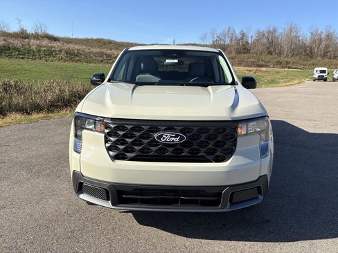 New 2025 Ford Maverick XLT w/ XLT Luxury Package image 8