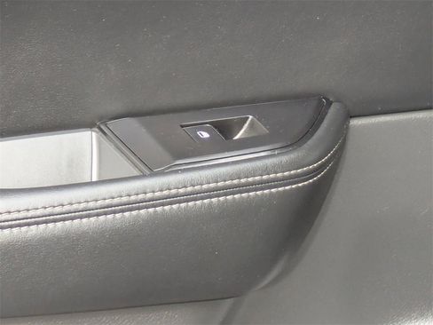 Used 2024 Nissan Rogue SV image 28