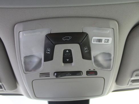 Used 2019 Toyota Sienna XLE image 13