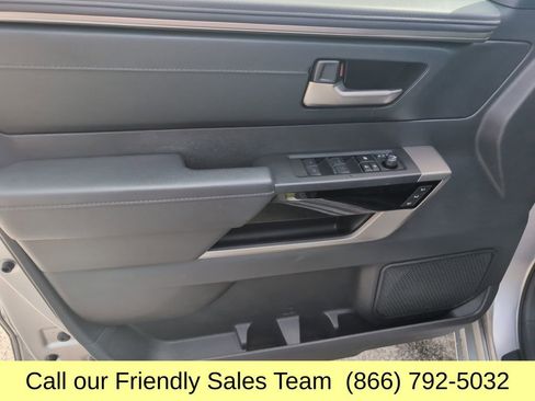 Used 2025 Toyota Tundra Limited image 12