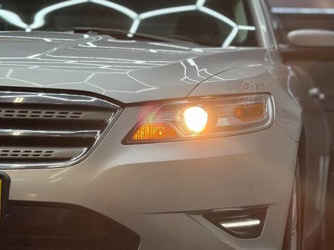 Used 2012 Ford Taurus SEL image 3