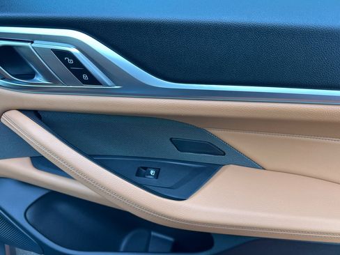 Used 2025 BMW i4 eDrive40 image 21