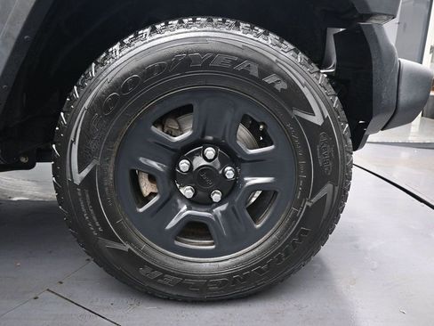 Used 2021 Jeep Wrangler Unlimited Sport AWD/4WD image 32