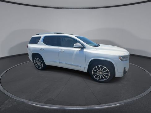 Used 2023 GMC Acadia Denali w/ Denali Ultimate Package AWD/4WD image 2