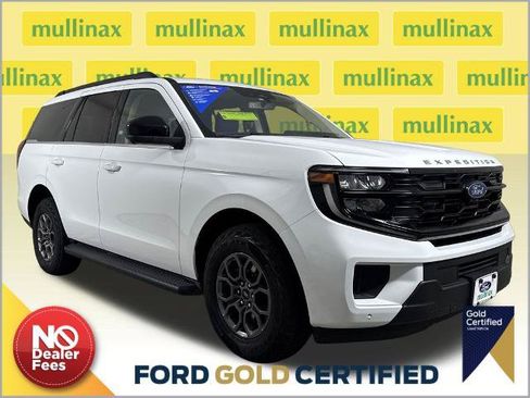 Certified 2025 Ford Expedition Active RWD image 1