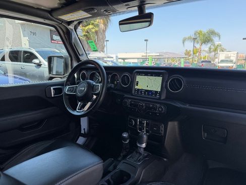 Used 2021 Jeep Wrangler Unlimited Sahara AWD/4WD image 24