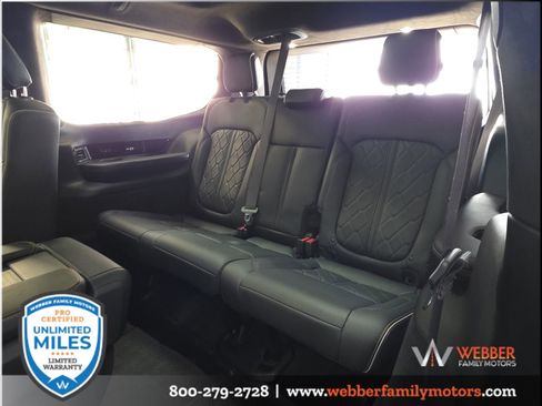 Used 2023 Jeep Grand Wagoneer Series III w/ Rear Seat Video Group 1 AWD/4WD image 22