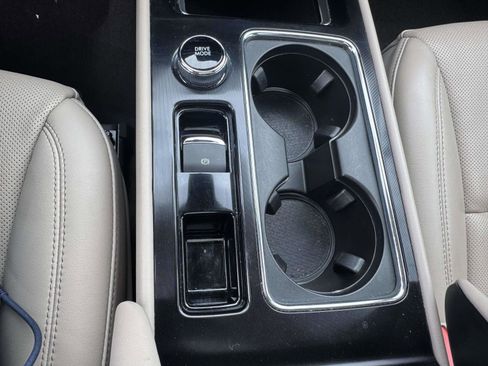 Used 2022 Lincoln Corsair AWD w/ Premium Package image 34