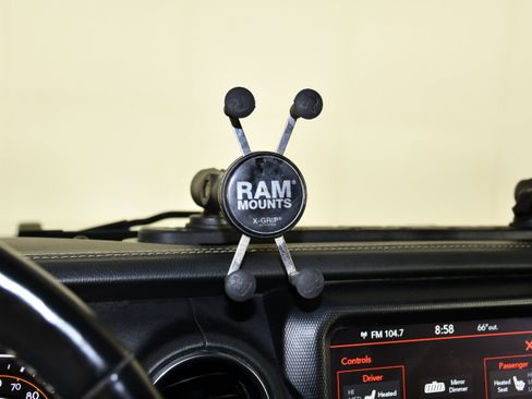 Used 2021 Jeep Gladiator Overland AWD/4WD image 33