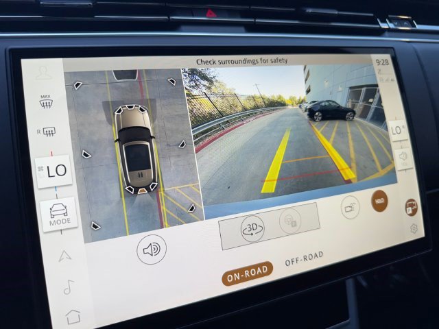 Certified 2025 Land Rover Range Rover SE AWD/4WD image 21