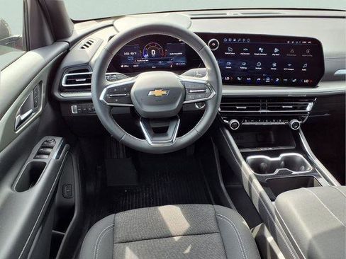 New 2026 Chevrolet Traverse LT w/ LPO, Floor Liner Package AWD/4WD image 12