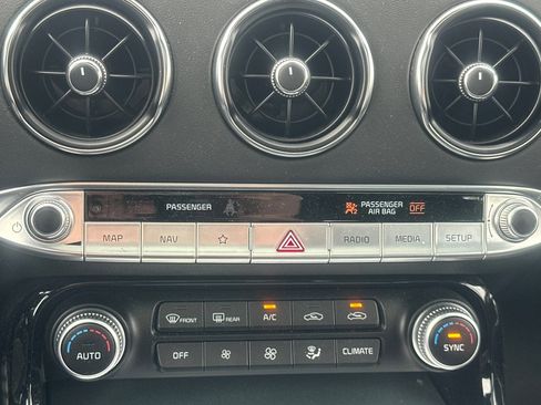 Certified 2023 Kia Stinger GT2 image 30