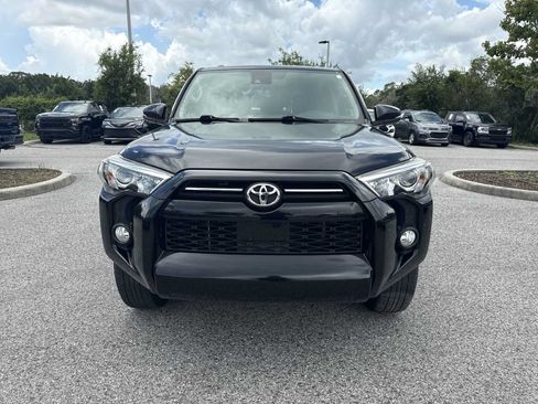 Used 2020 Toyota 4Runner SR5 Premium w/ Moonroof Package RWD image 9