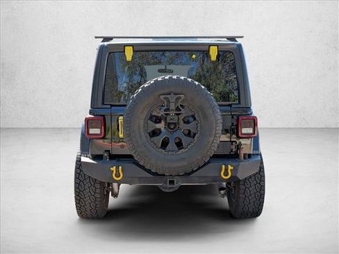 Used 2019 Jeep Wrangler Unlimited Sahara AWD/4WD image 7