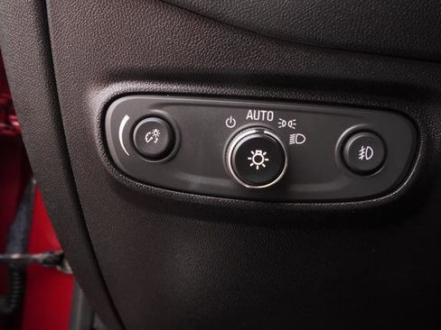 Used 2020 Chevrolet Equinox Premier FWD image 23