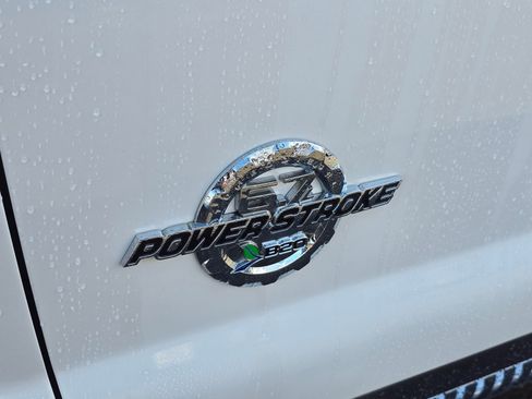 Used 2014 Ford F350 Platinum w/ Platinum Package AWD/4WD image 13