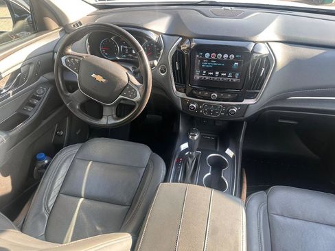 Used 2019 Chevrolet Traverse Premier w/ Driver Confidence II Package FWD image 20