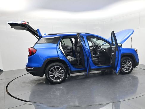 Used 2024 GMC Terrain SLT AWD/4WD image 61