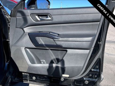 Used 2022 Nissan Pathfinder S image 27