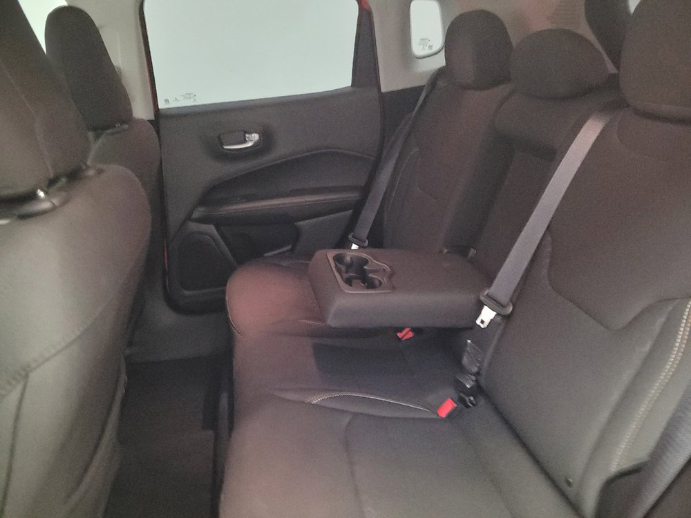 Used 2018 Jeep Compass Sport w/ Tech Group FWD image 18
