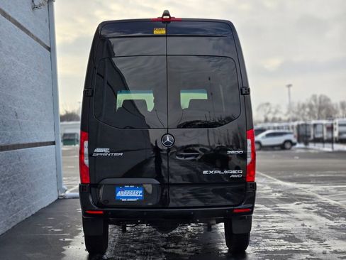 Used 2024 Mercedes-Benz Sprinter 2500 image 12