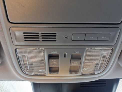 Used 2021 Honda CR-V EX-L image 30