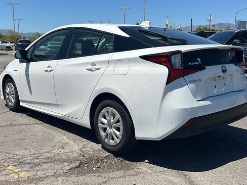 Used 2022 Toyota Prius LE FWD image 7