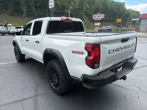 Certified 2024 Chevrolet Colorado Trail Boss AWD/4WD image 3