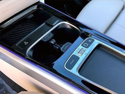 Certified 2025 Mercedes-Benz GLB 250 4MATIC image 21