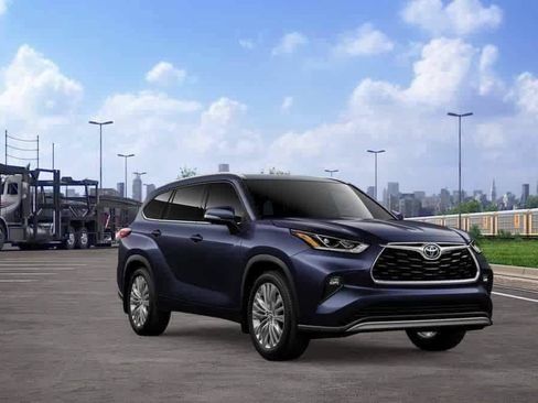 New 2026 Toyota Highlander Platinum AWD/4WD image 14