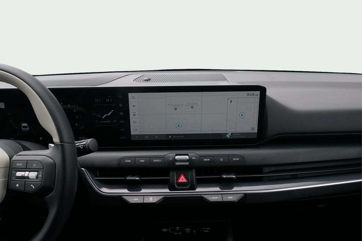 Used 2025 Kia K4 GT-Line w/ GT-Line Sunroof Package FWD image 25