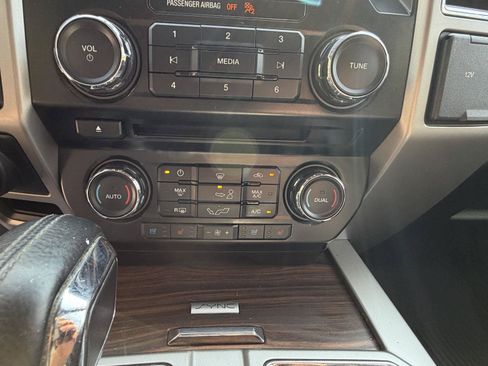 Used 2016 Ford F150 Lariat w/ Equipment Group 501A Mid AWD/4WD image 27