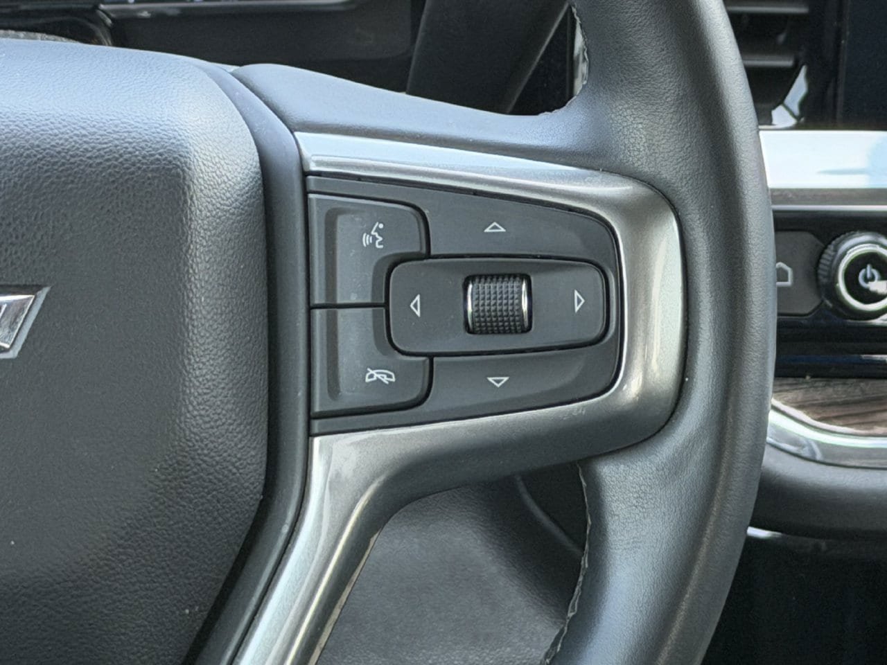 Used 2024 Chevrolet Silverado 1500 RST w/ LPO, Dark Essentials Package RWD image 14