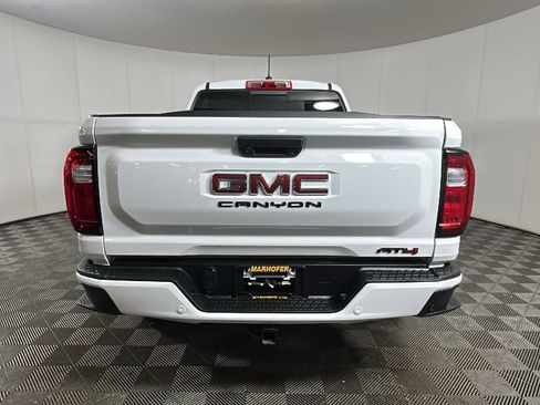 Used 2024 GMC Canyon AT4 w/ AT4 Premium Package AWD/4WD image 4
