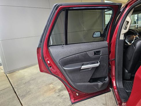 Used 2013 Ford Edge SEL image 16