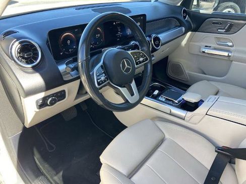 Used 2020 Mercedes-Benz GLB 250 4MATIC image 6
