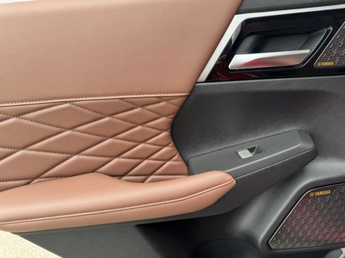 New 2025 Mitsubishi Outlander SEL image 11