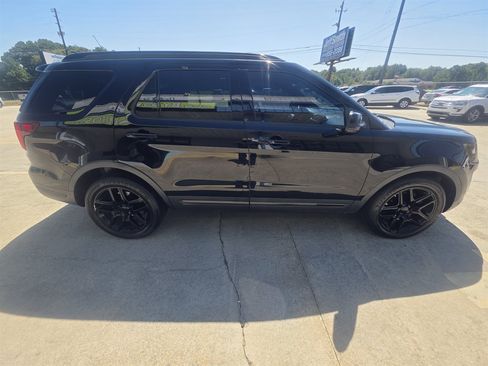 Used 2018 Ford Explorer Sport w/ Equipment Group 401A AWD/4WD image 1