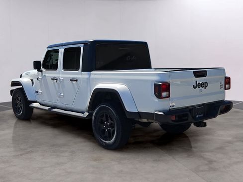 Used 2022 Jeep Gladiator Sport image 6