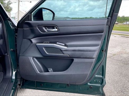 Used 2024 Nissan Pathfinder SL w/ SL Premium Package image 29