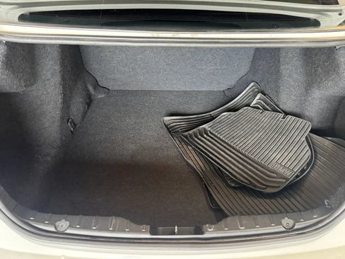 Used 2011 BMW 528i Sedan RWD image 25
