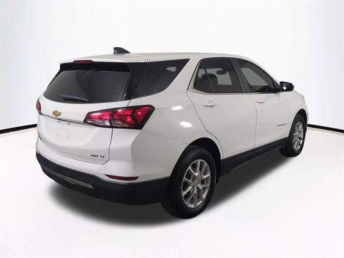Used 2024 Chevrolet Equinox LT w/ Driver Convenience Package AWD/4WD image 5