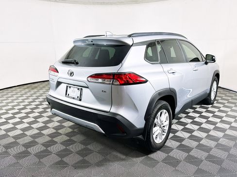 Used 2024 Toyota Corolla Cross LE w/ Moonroof Package image 3
