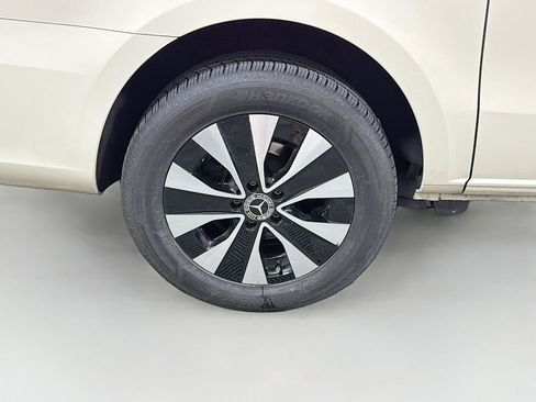 Used 2023 Mercedes-Benz Metris image 32