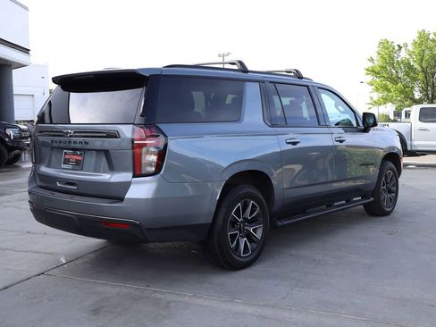 Used 2022 Chevrolet Suburban Z71 w/ Luxury Package AWD/4WD image 6