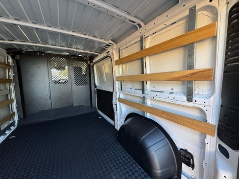 Used 2025 RAM ProMaster 2500 w/ U-Haul Equipment Group FWD image 18